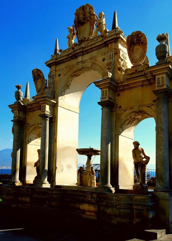 A Casa di Mamma Bed & Breakfast Napoli Bagian luar foto