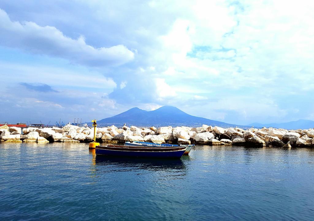 A Casa di Mamma Bed & Breakfast Napoli Bagian luar foto