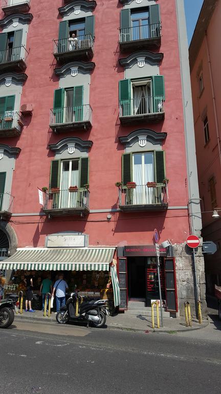 A Casa di Mamma Bed & Breakfast Napoli Bagian luar foto