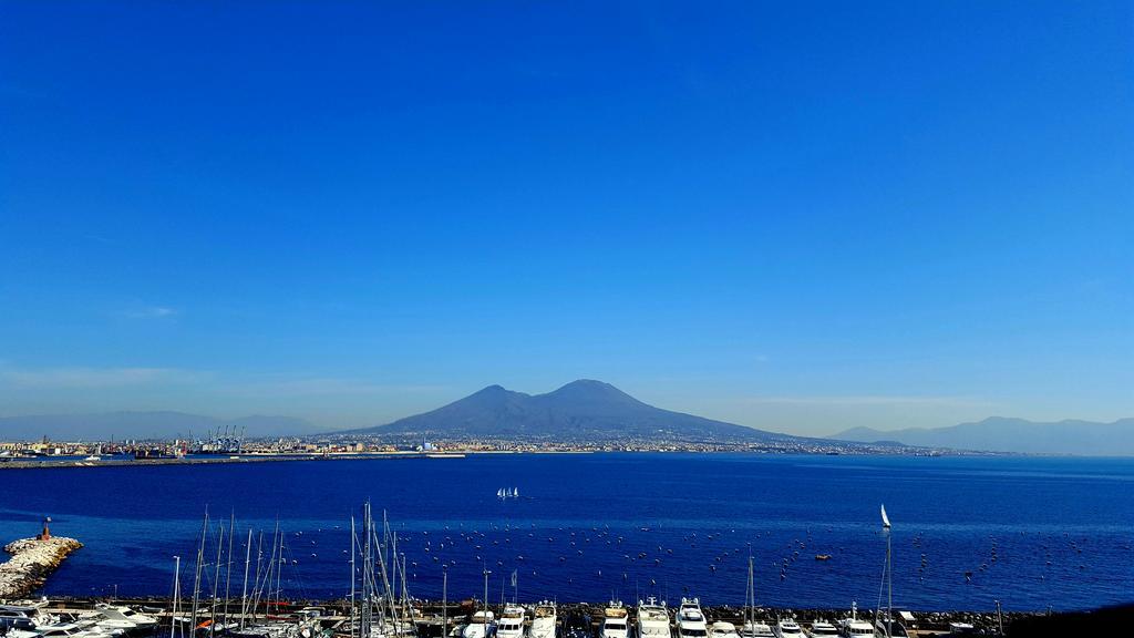 A Casa di Mamma Bed & Breakfast Napoli Bagian luar foto