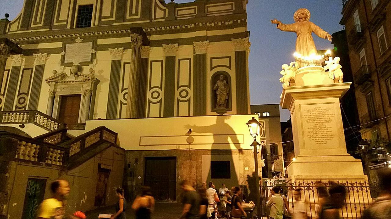 A Casa di Mamma Bed & Breakfast Napoli Bagian luar foto