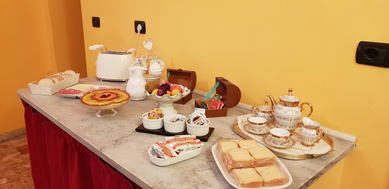 A Casa di Mamma Bed & Breakfast Napoli Bagian luar foto