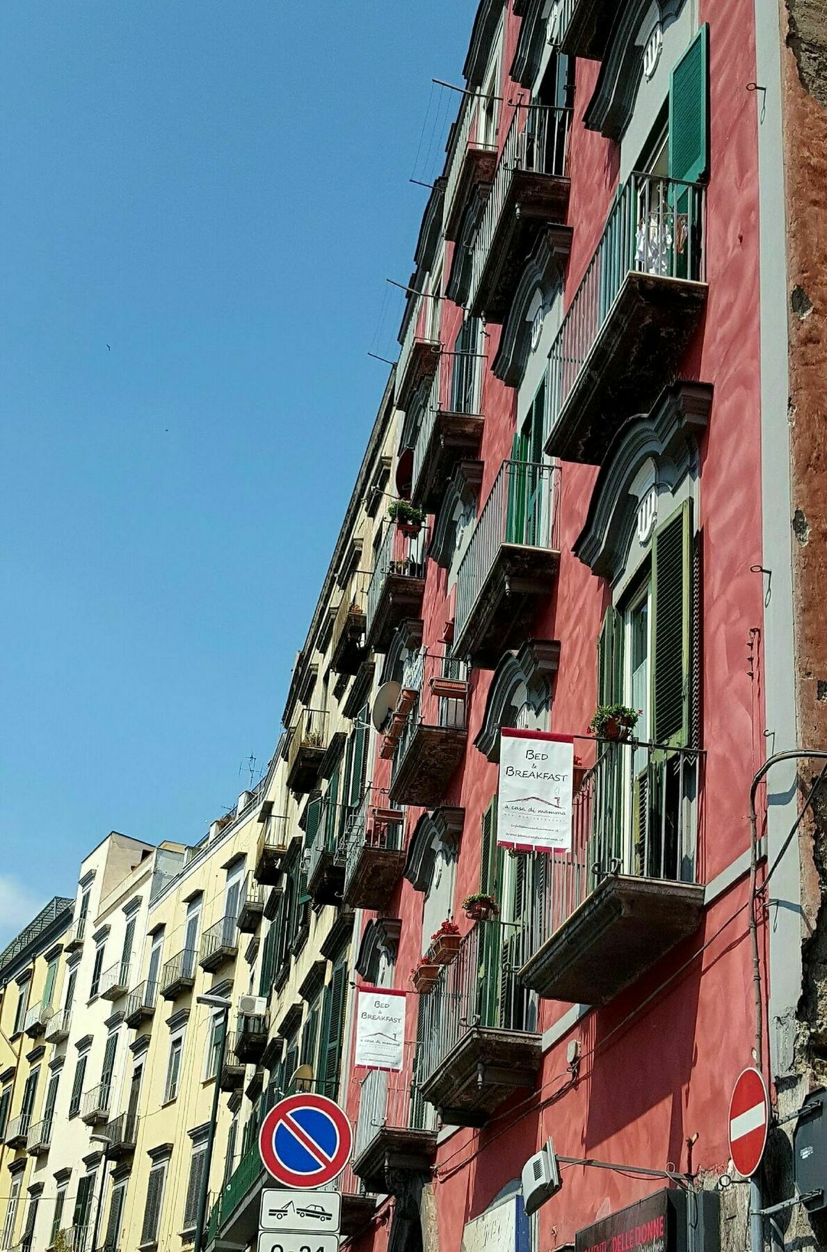 A Casa di Mamma Bed & Breakfast Napoli Bagian luar foto